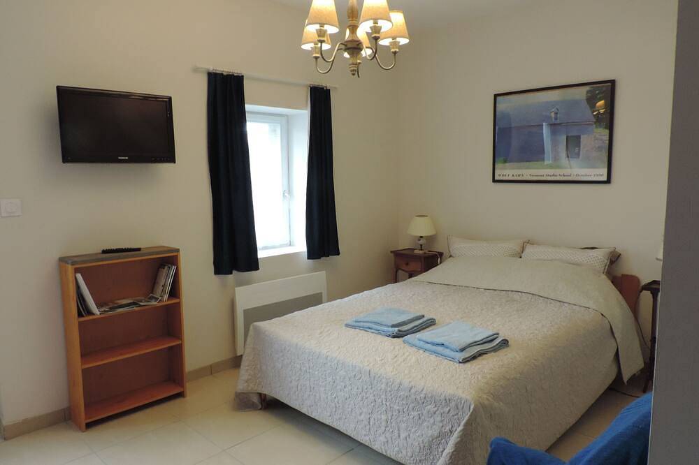 Entire apartment, Independent studio 25m² 800 m from the sea in Anneville-sur-Mer, Coutances