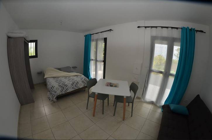 Location de vacances pour 2 personnes, avec terrasse à Petite-Île - 2