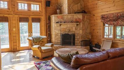 Log Cabin for 12 Guests in Raystown Lake, Huntingdon County, Picture 3