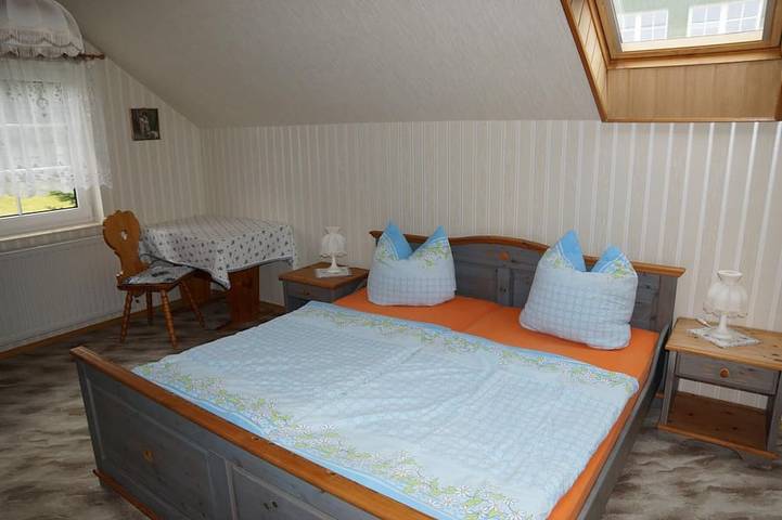 Location de vacances pour 8 personnes, avec jardin et balcon à Klingenthal - 2