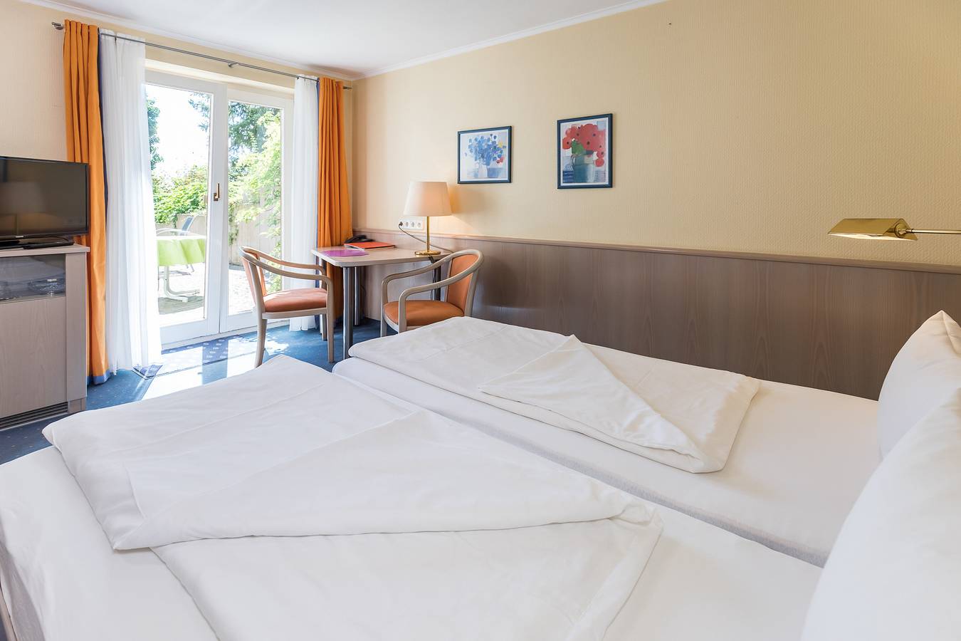 Zimmer 'Doppelzimmer 7' mit Bergblick, privater Terrasse und Wlan in Gailingen, Hegau