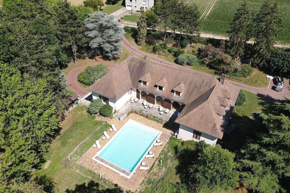Royal Auffreville - 650m2 - 6 chambres in Auffreville-Brasseuil, Yvelines