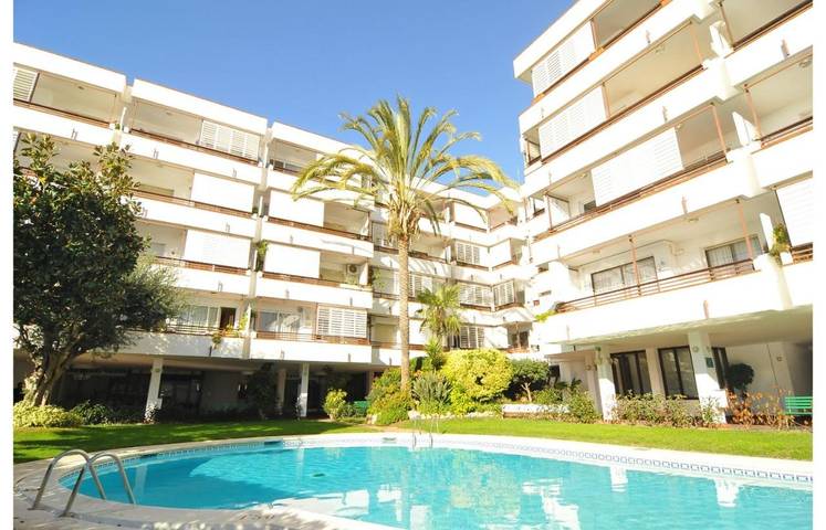 Apartamento para 6 personas, con piscina y jardín, Se admiten mascotas en Canet de Mar