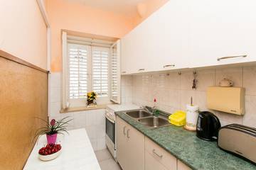 Vacation Rental for 2 Guests in Dubrovnik, Grad Dubrovnik, Picture 2