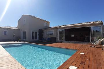 Location de vacances pour 8 personnes, avec piscine à Boutenac