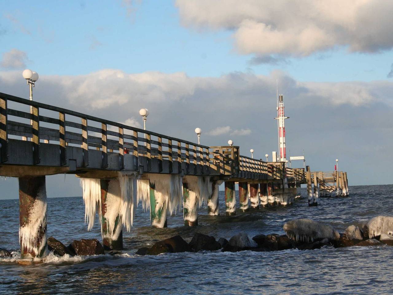 Ganze Ferienwohnung, Haus zum Strand 2 4 - Haus zum Strand 2.4. in Wustrow, Fischland