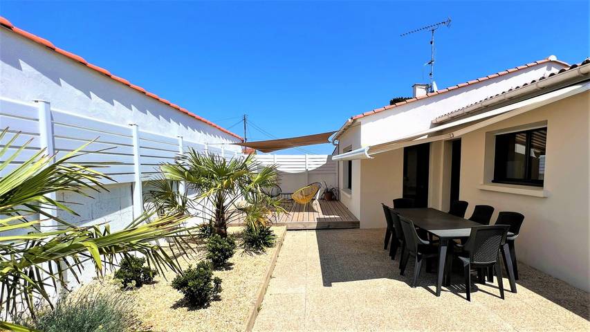 Gîte pour 10 personnes, avec terrasse et jardin, animaux acceptés - 1