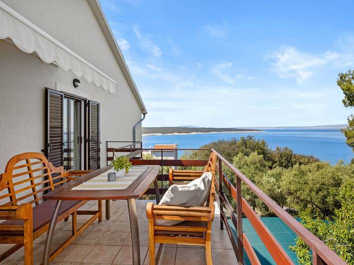 Ferienwohnung für 4 Personen, mit Balkon und Garten, kinderfreundlich in Supetarska Draga