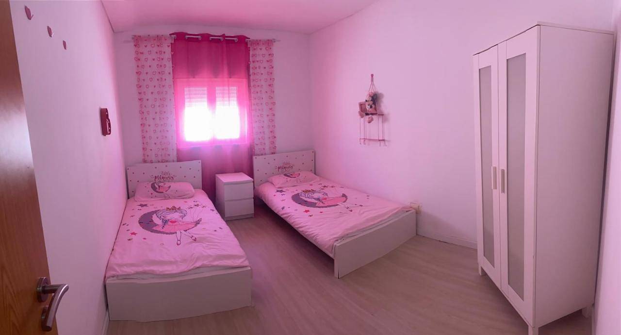 Villa São Domingos-Casa com Piscina Privada para Famílias e Grupos in São Domingos e Vale de Água, Alentejo Litoral