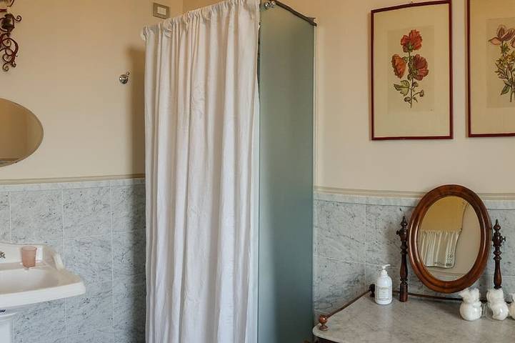 Incantevole Boutique Villa Tra Milano e il Lago di Como, golf e gourmet in Barzanò, Brianza