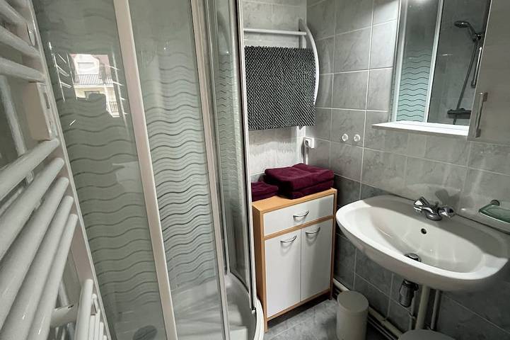 Ganze Wohnung, 2-Zimmer-Wohnung mit herrlichem Meerblick! Direkter Strandzugang in Cabourg, Caen und Umgebung