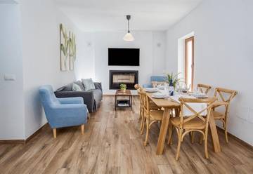 Villa for 8 Guests in Nerja, Costa del Sol, Picture 3