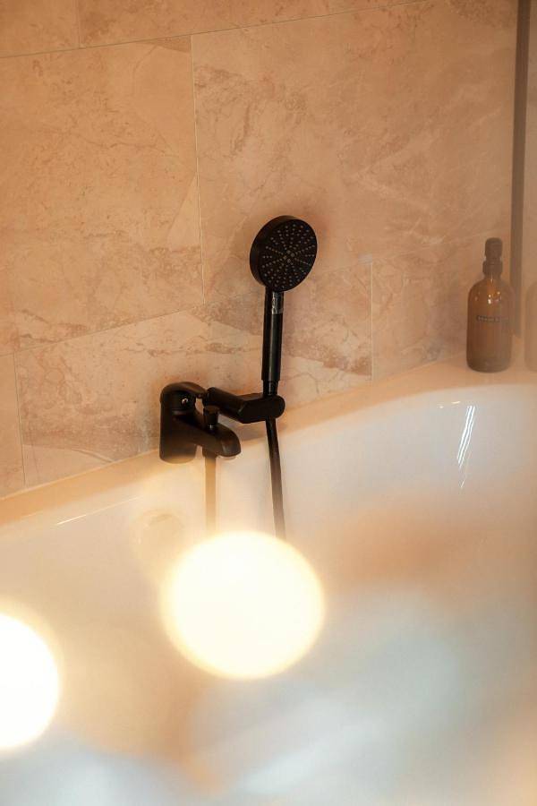 Gîte pour 2 personnes, avec jardin et vue, animaux acceptés à Chalezeule - 4