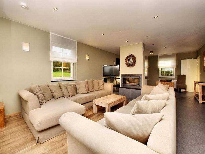 Location de vacances pour 14 personnes, avec jardin et jacuzzi ainsi que sauna et piscine dans Villers-Sainte-Gertrude - 2