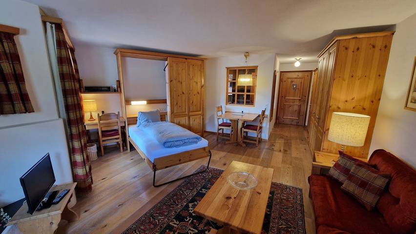 Ganze Wohnung, 1 1/2 Zimmerwohnung; Berg- und Seesicht in Silvaplana-Surlej, Silvaplana