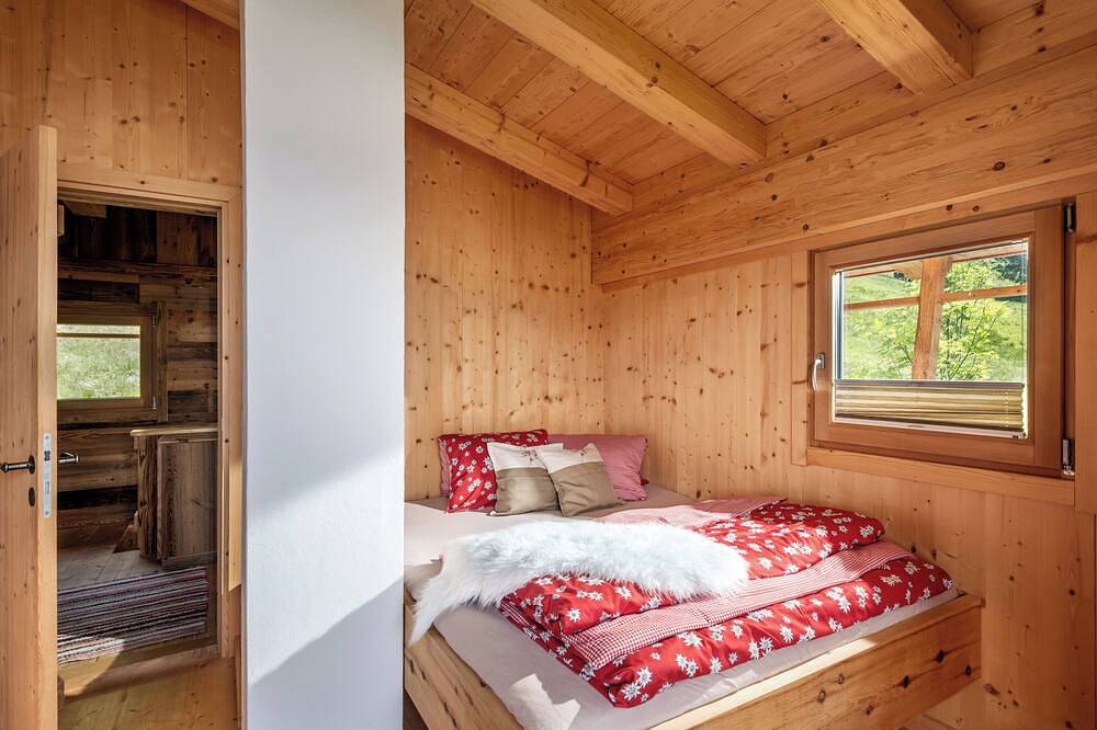 Holiday cottage on first 300 m, fantastic location in the Kitzbühel Alps in Hopfgarten im Brixental, Kaiser mountains