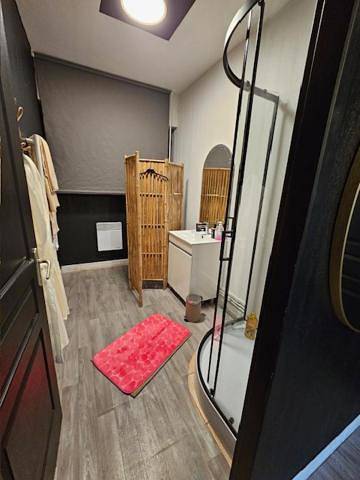 Hôtel pour 2 personnes, avec terrasse et jacuzzi à Gardanne - 2