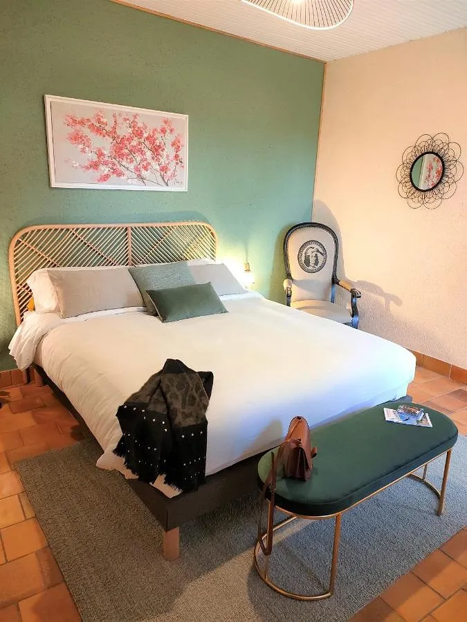 Chambre d’hôte pour 4 personnes, avec terrasse ainsi que jardin et jacuzzi - 1
