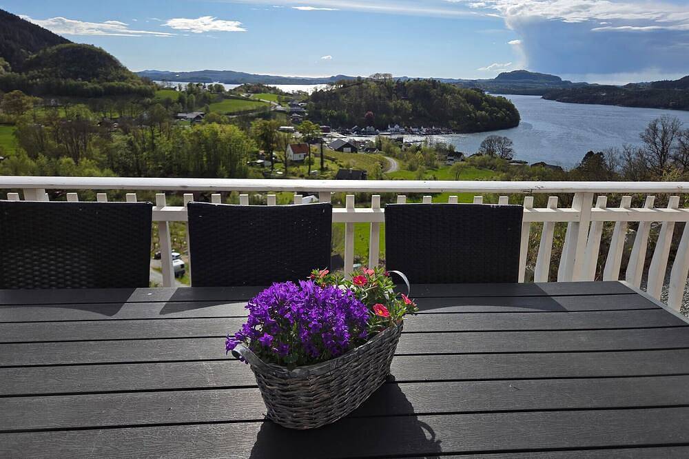Gorgeous home in Fister with Wifi in Fister, Hjelmeland