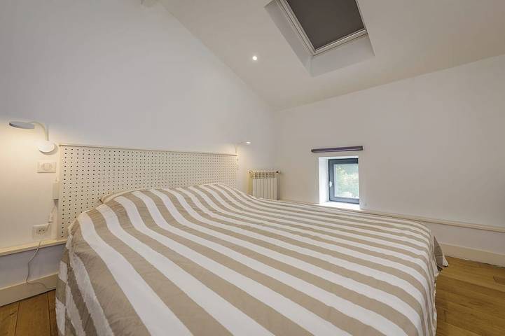 Location de vacances pour 8 personnes, avec terrasse et jardin dans Montpouillan - 2