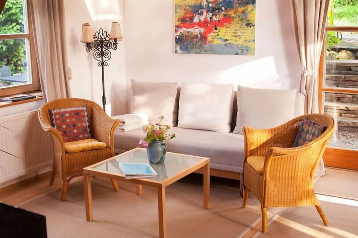 Bio Ferienhaus mit Garten & Badeteich in Ruhelage, Wien erreichbar in 15 Minuten in Maria Enzersdorf, Bezirk Mödling