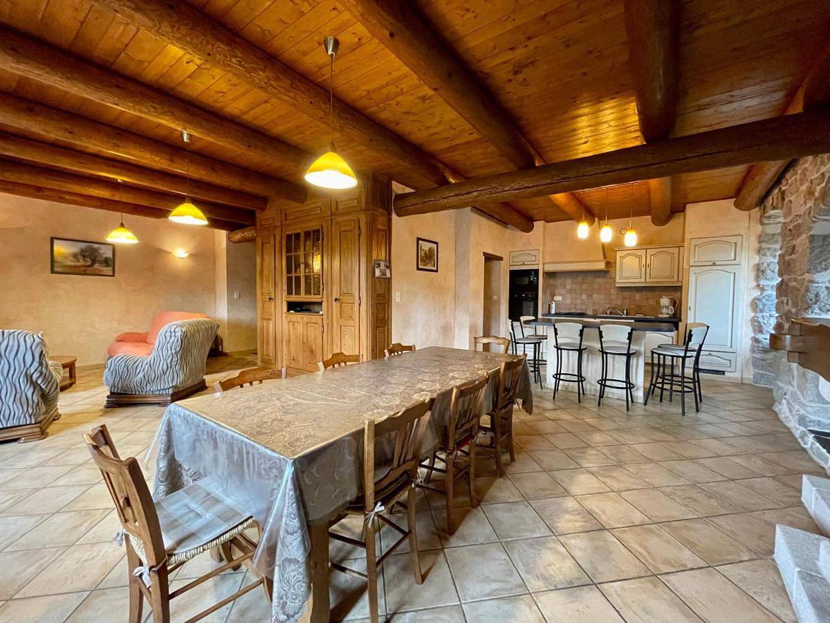 Holiday Home (8 Adults) in Saint-Jeures, Haute-Loire