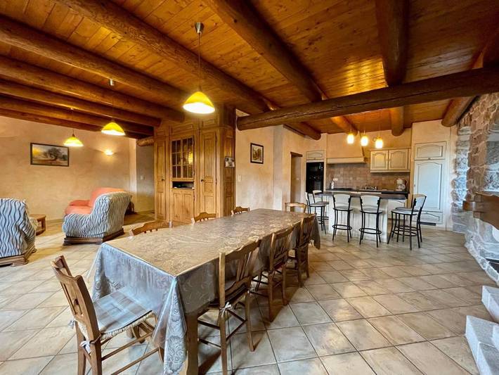 Location de vacances pour 8 personnes, avec jardin et terrasse, animaux acceptés à Saint-Jeures - 3