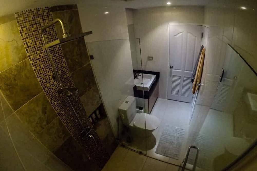 Appartement entier, Petit appartement d'une chambre romantique et agréable non loin de Sedan in Donchery, Ardennes