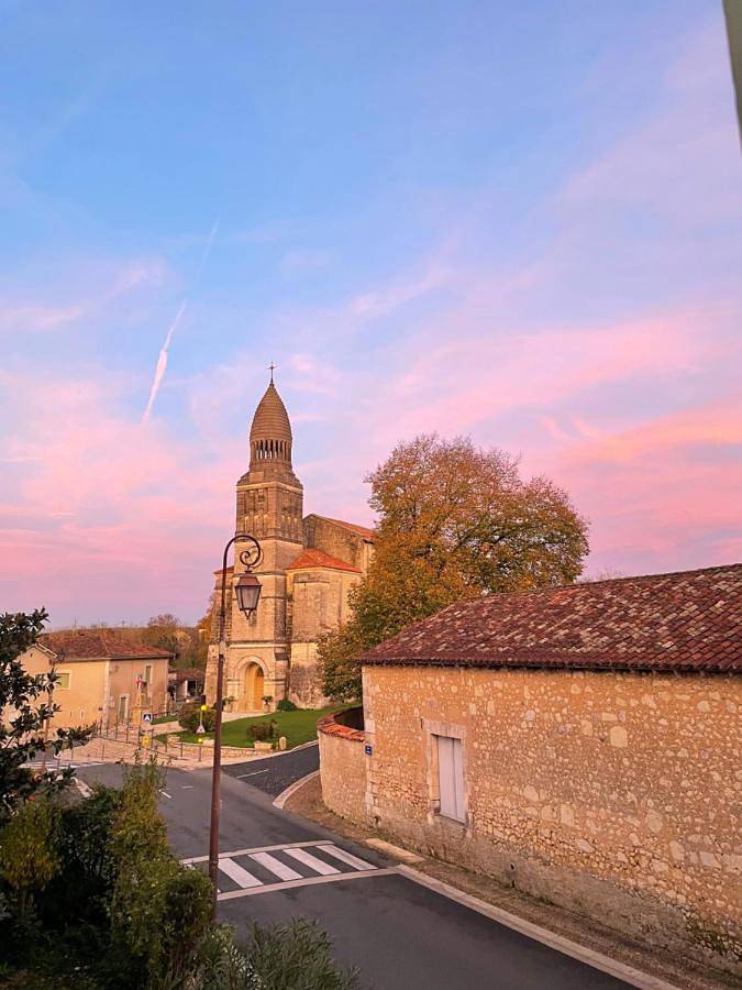 Location de vacances pour 3 personnes, avec vue et jardin à Allemans - 2