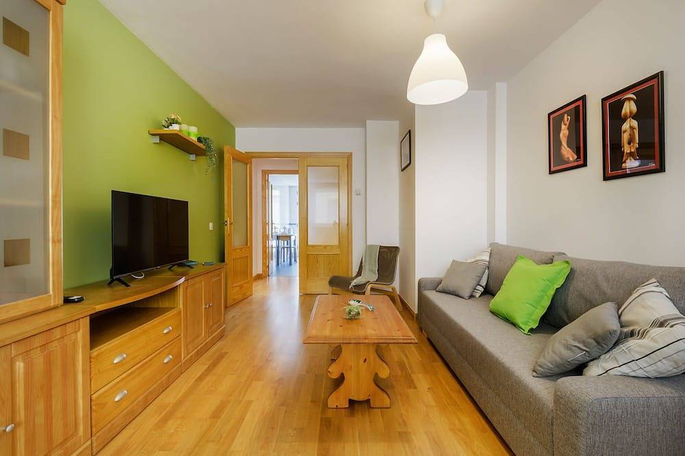 Apartamento entero, Apartamento precioso, ideal familias en Pirineo Aragonés. in Sabiñánigo, Pirineos