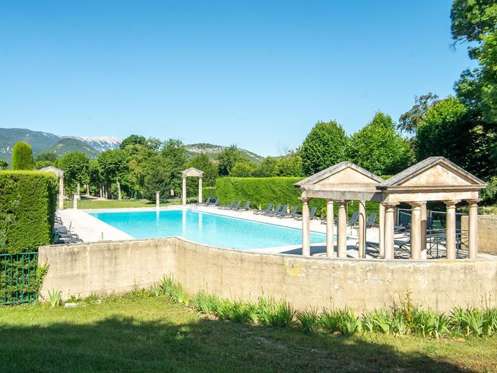 Gîte pour 2 personnes, avec terrasse ainsi que jardin et piscine à Montbrun-les-Bains - 3