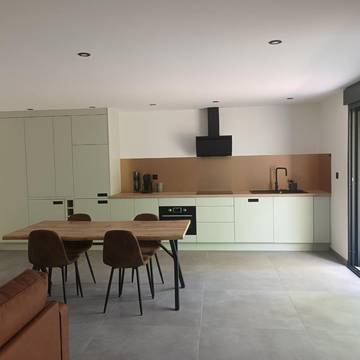 Cottage pour 4 personnes, avec terrasse à Loyettes