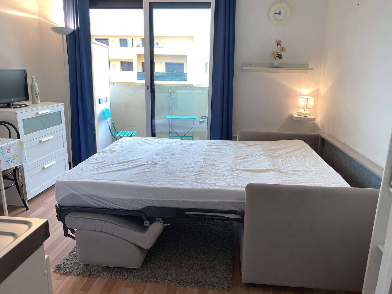 Studio entier, Studio lumineux avec balcon exposé sud, tout équipé et classé 2 étoiles. in Balaruc-les-Bains, Côte d'Améthyste