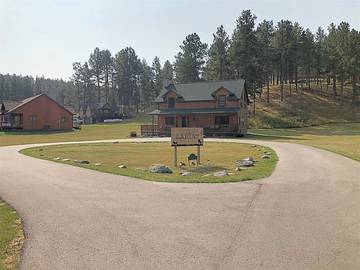 Log Cabin for 10 Guests in Mount Rushmore, Pennington County, Picture 1