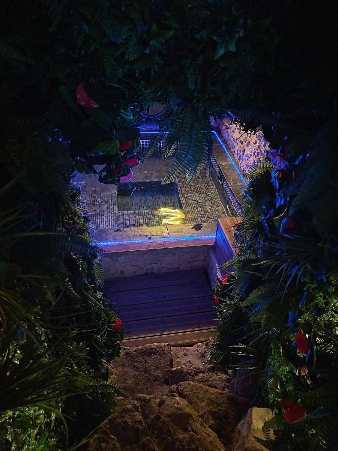 Location de vacances pour 6 personnes, avec terrasse et jacuzzi dans Villampuy