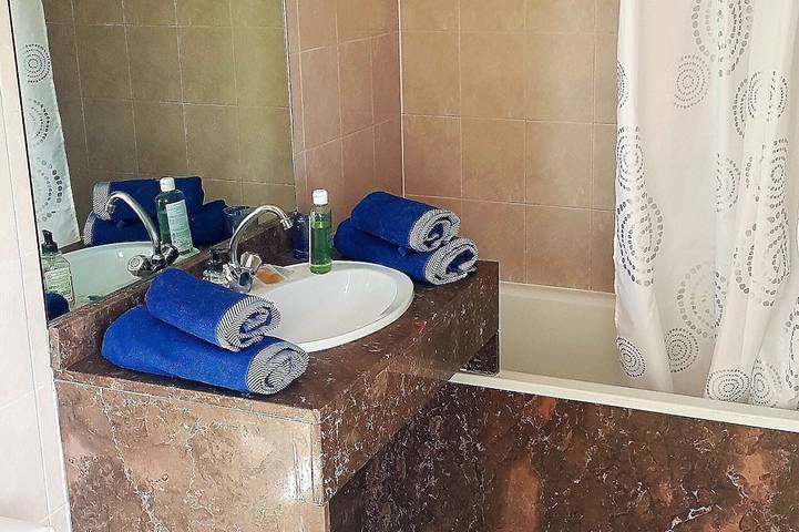 Gîte pour 3 personnes, avec sauna et piscine ainsi que jacuzzi et balcon dans Casino d'Hendaye - 4