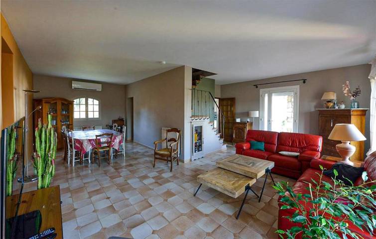 Location de vacances pour 8 personnes, avec terrasse et piscine à Lançon-Provence - 3