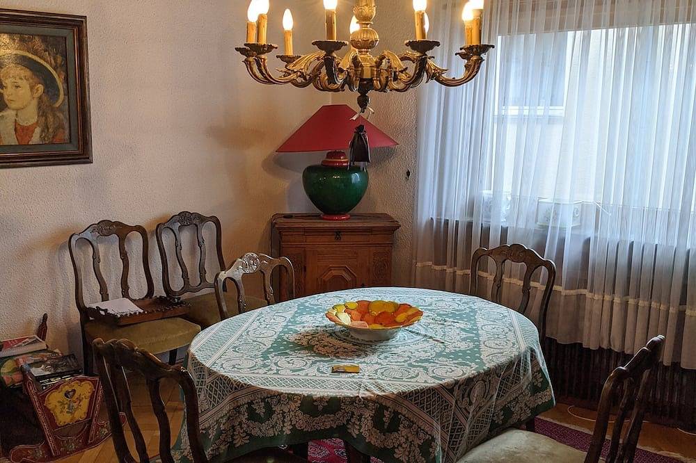 Ganze Wohnung, Gemütliche Ferienwohnung, 2 Zimmer-Küche-Bad und Balkon (110m²), Innenstadt in Landstuhl, Saar-Nahe-Bergland