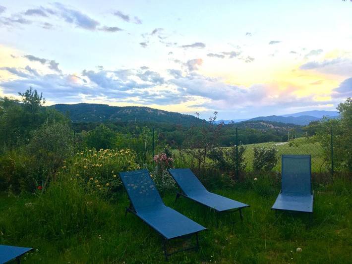 Location de vacances pour 12 personnes, avec vue et jardin à Le Chaffaut-Saint-Jurson - 2