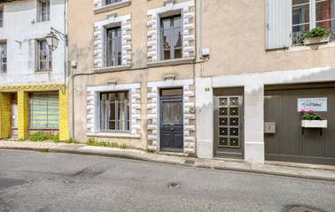 Gîte pour 5 personnes, avec jardin et terrasse, animaux acceptés à Verteuil-sur-Charente