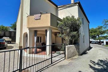 Ferienhaus für 5 Personen, mit Terrasse, mit Haustier in Silo (Krk)