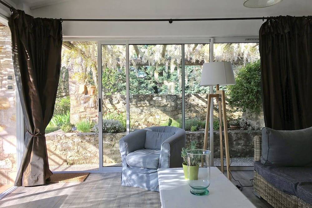 Einzelhaus mit Charme Gordes, Private pool, sehr ruhig, Sicht Luberon in Gordes, Regionaler Naturpark Luberon