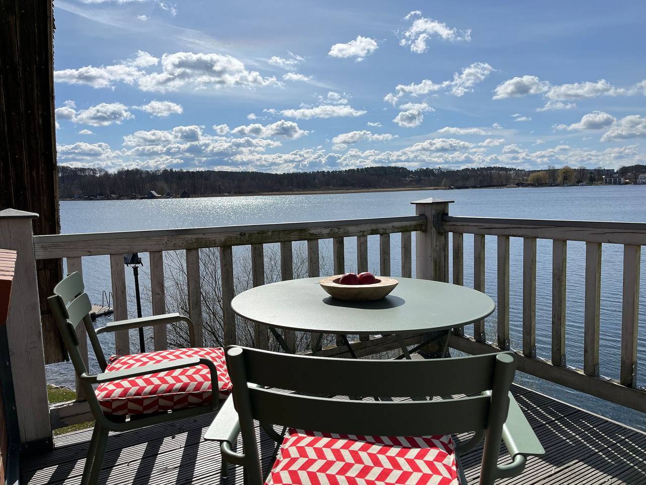 Ganze Ferienwohnung, Fewo Alt Sammit am Wasser*Hund*Garten*Balkon - Alt Sammit in Krakow am See, Mecklenburgische Seenplatte