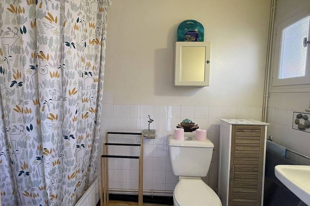 Entire apartment, Studio in residential area with garden in Vernet-les-Bains, Parc naturel régional des Pyrénées catalanes
