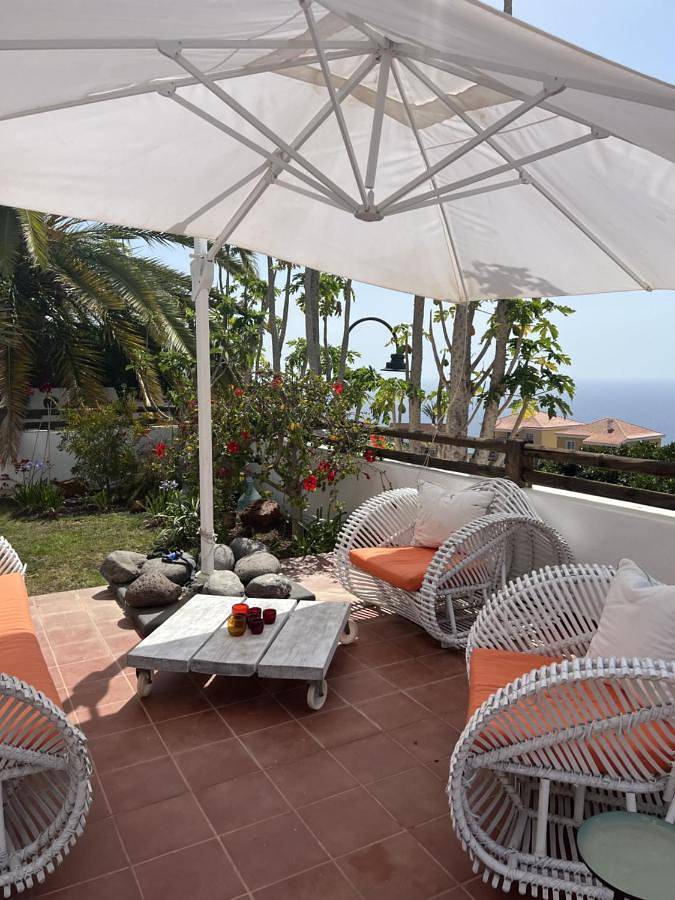 Chalet para 5 personas, con vistas y piscina además de balcón y jardín en La Gomera - 4
