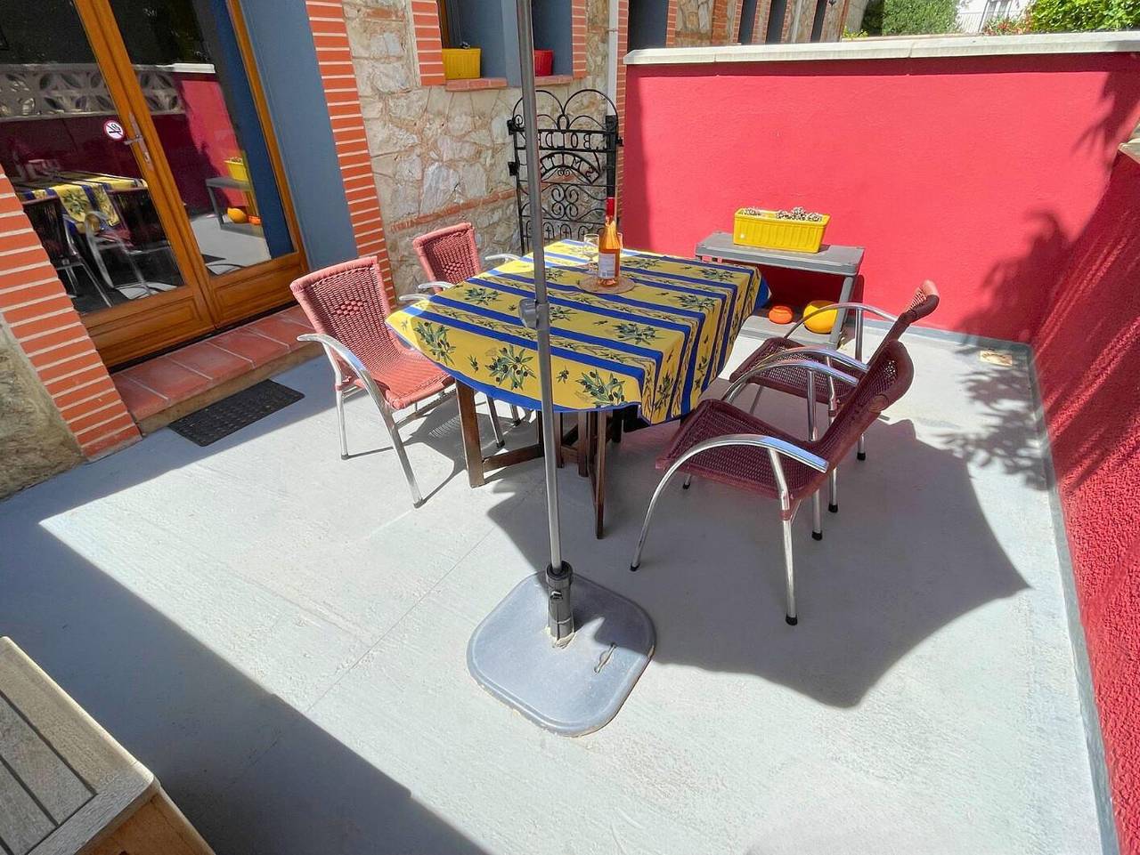 La Maison Jaune in Saint-Laurent-de-la-Salanque, Côte d'Améthyste