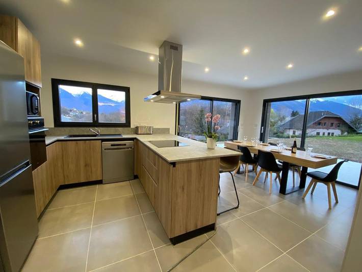 Location de vacances pour 8 personnes, avec terrasse et vue à Mercury - 3