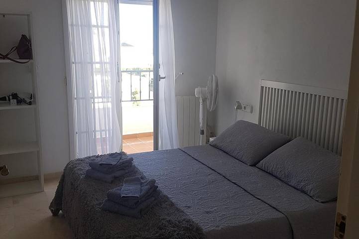 Belle maison de 2 chambres à Los Dolses, à proximité des restaurants et des magasins. in Orihuela, Costa Blanca