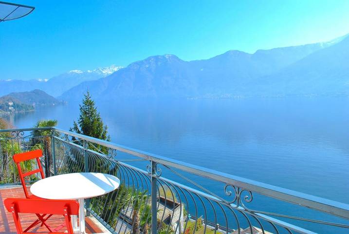 Ferienwohnung für 5 Personen, mit Balkon und Terrasse sowie Ausblick und Seeblick in Sala Comacina