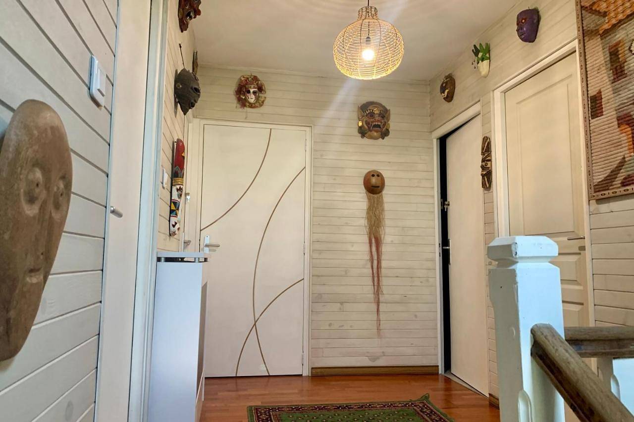 Une chambre chez l'habitant in Saint-Martin-des-Champs, Ceinture Dorée